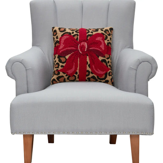 Leopard Present Pillow