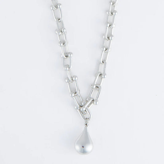 Kennie Chunky Chain Pendant Necklace