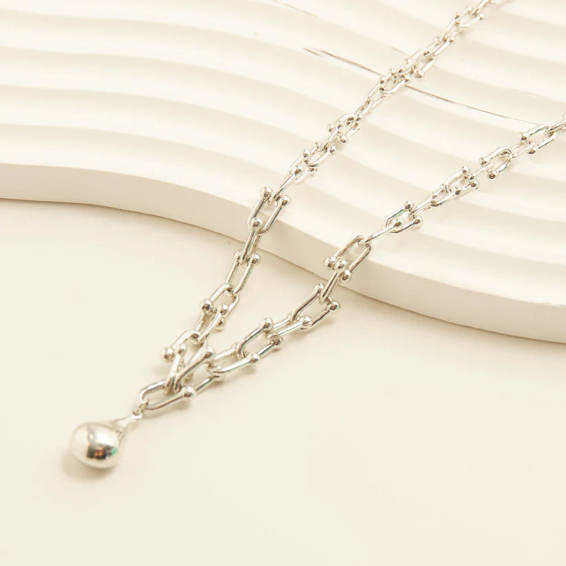 Kennie Chunky Chain Pendant Necklace