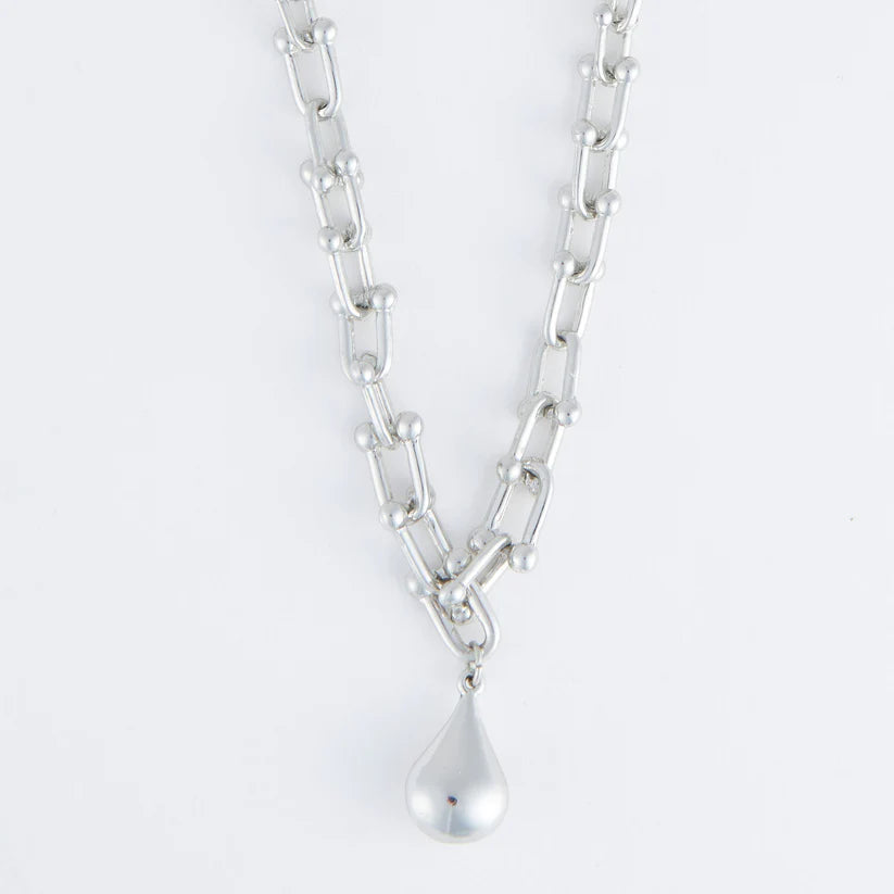Kennie Chunky Chain Pendant Necklace